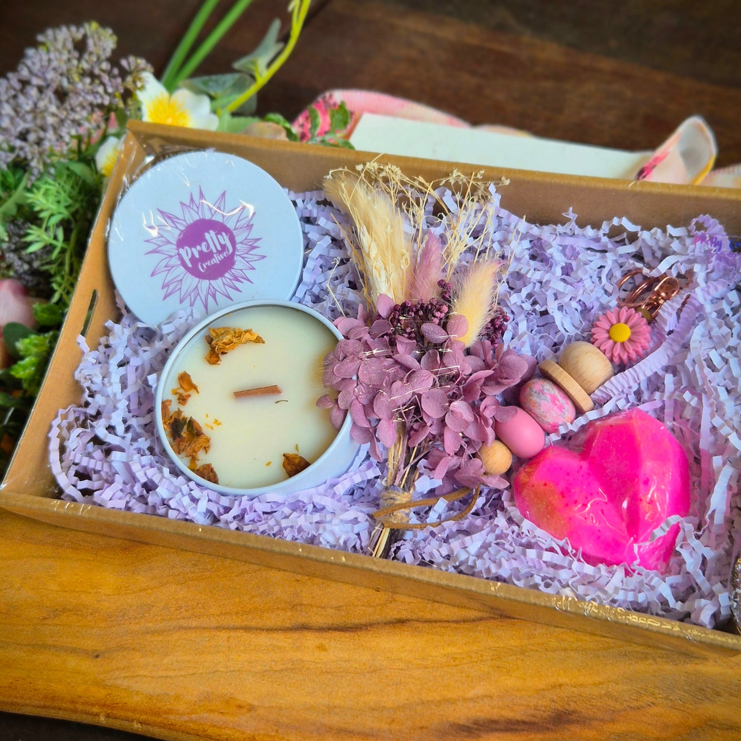 Gift box- Candle, soap and keychain