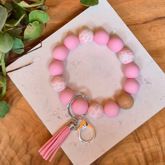 Wristlet silicone beads. Pink Moo