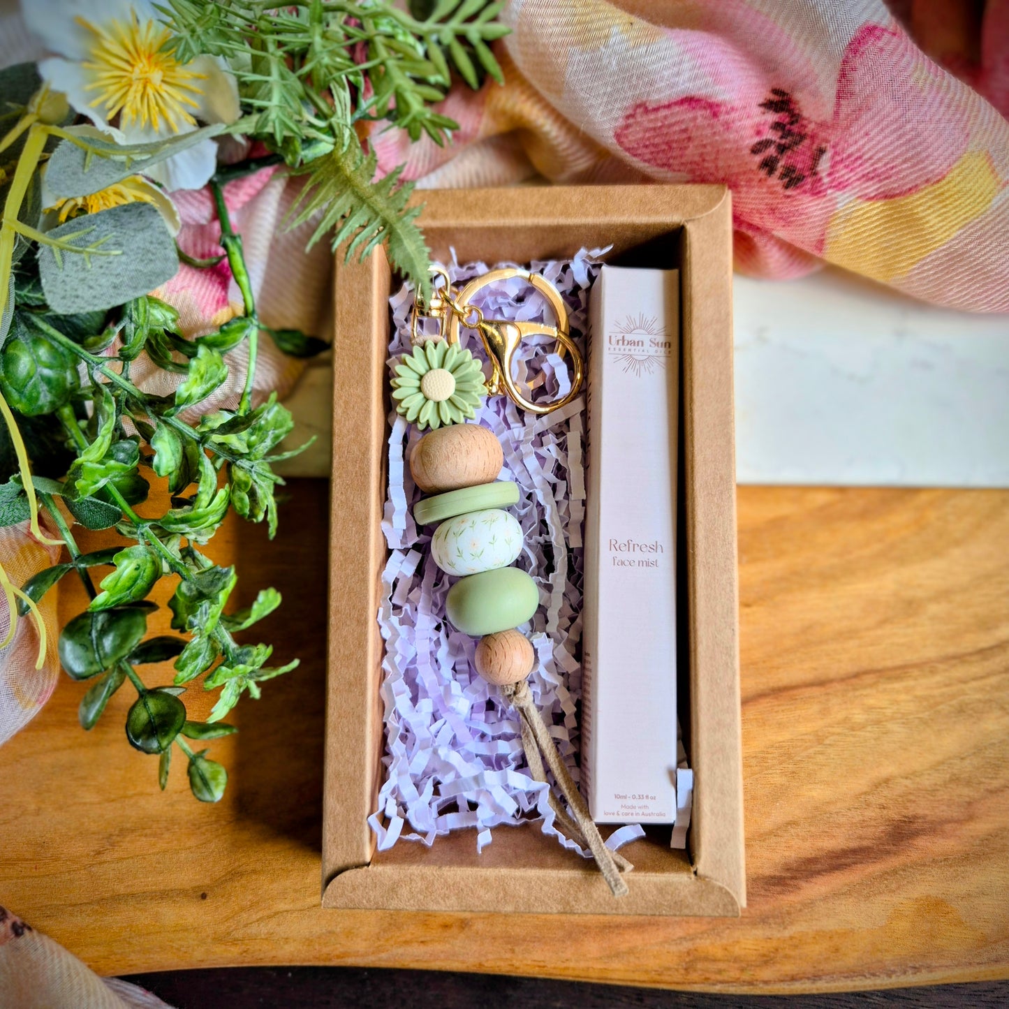 Gift box- Floral keychain and Scented facial mist