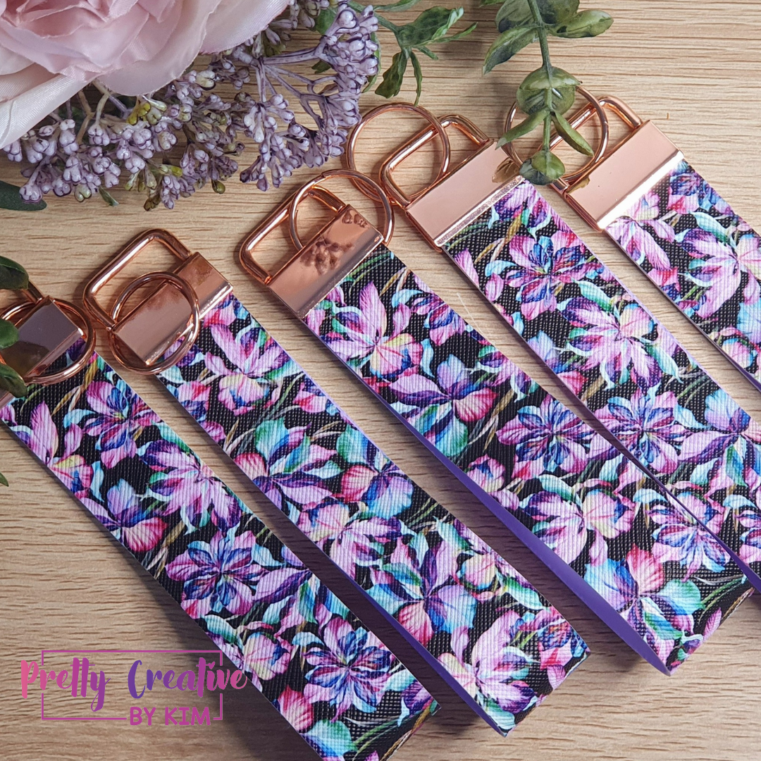 Leatherette bag tag, keyrings & wristlets