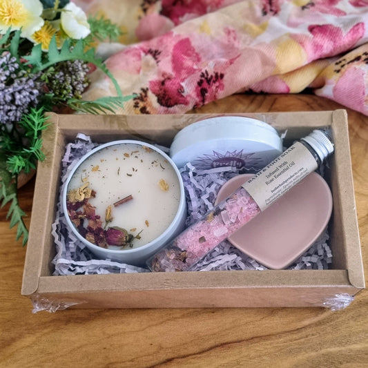 Gift box- pink trinket, bath salts & candle