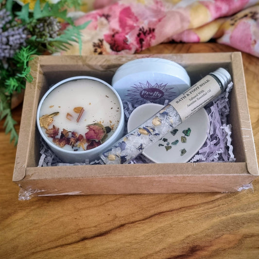 Gift box-trinket, bath soak & candle