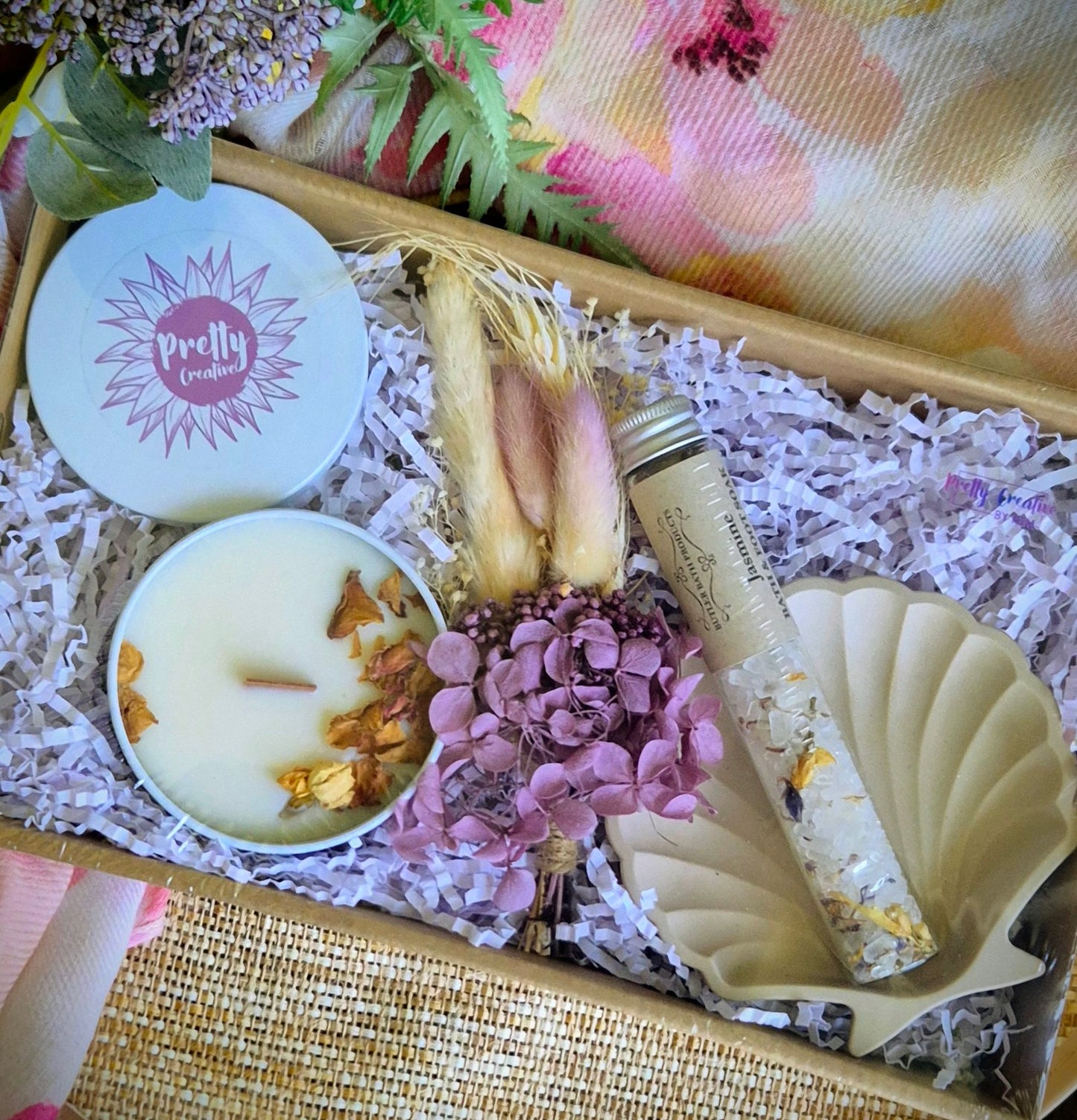 Gift box- Candle, trinket & bath salts
