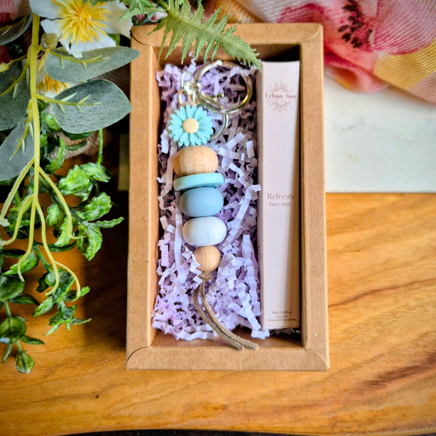 Gift box- Floral keychain and Scented facial mist