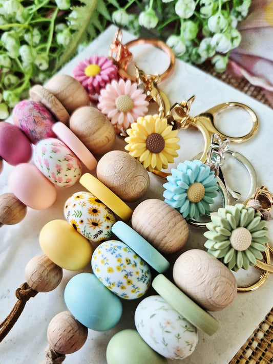 Keychain- Feminine flowers