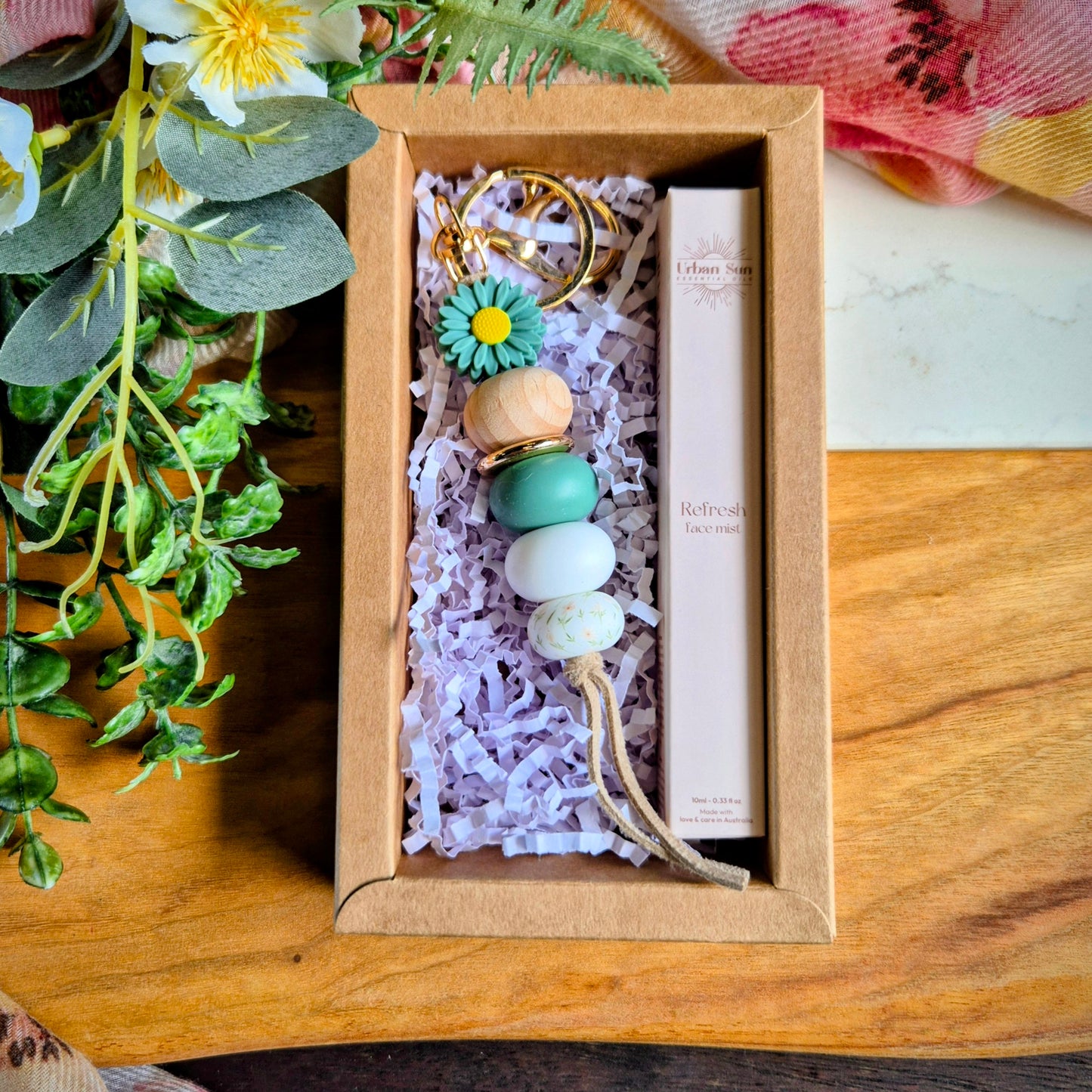 Gift box- Floral keychain and Scented facial mist