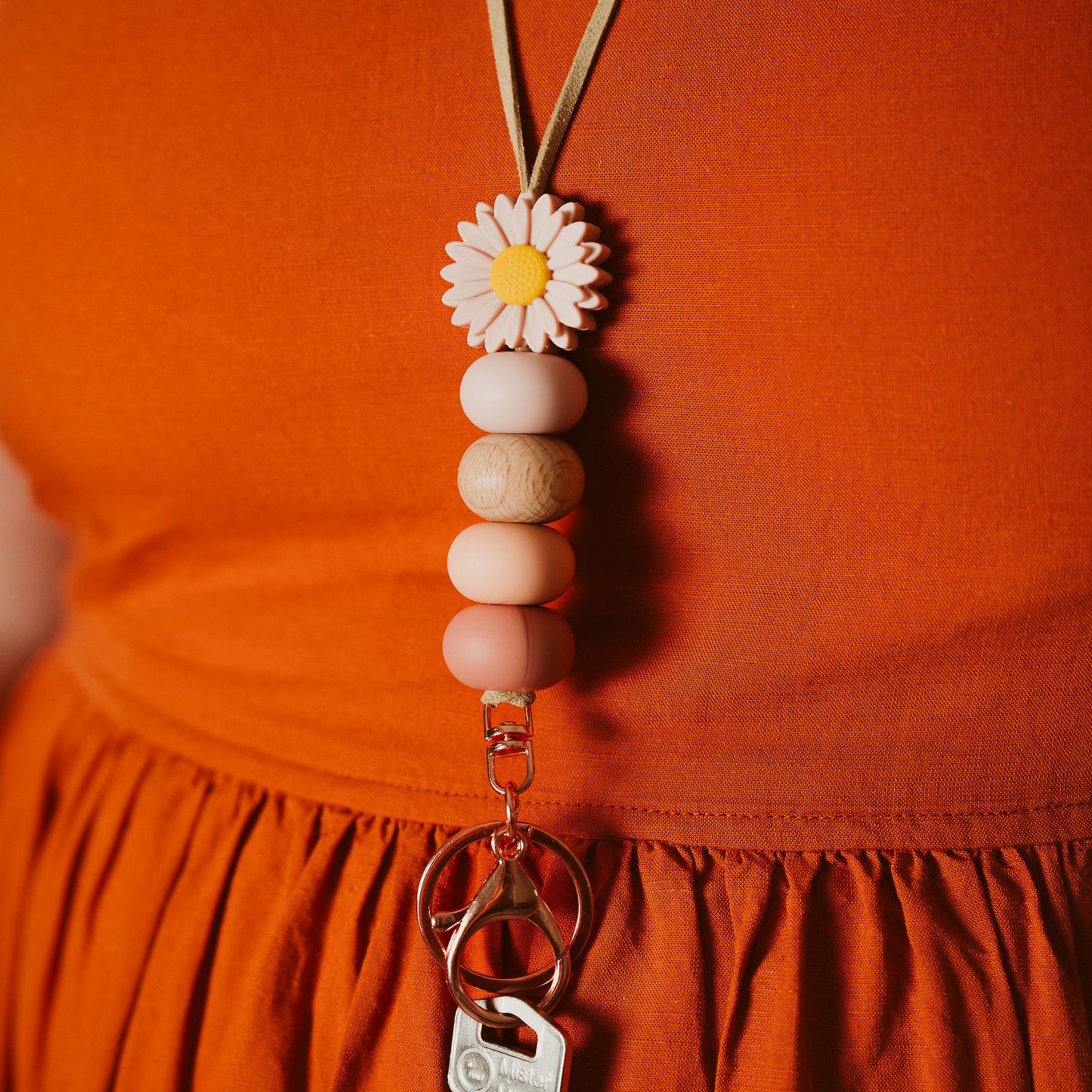 Lanyard- Large nude daisy